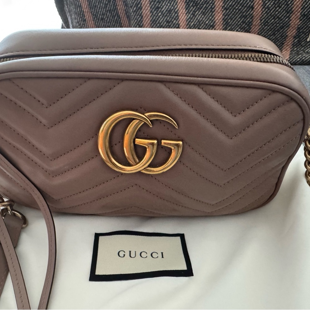 GUCCI MARMONT CAMERA BAG SMALL - Picture 3 of 15